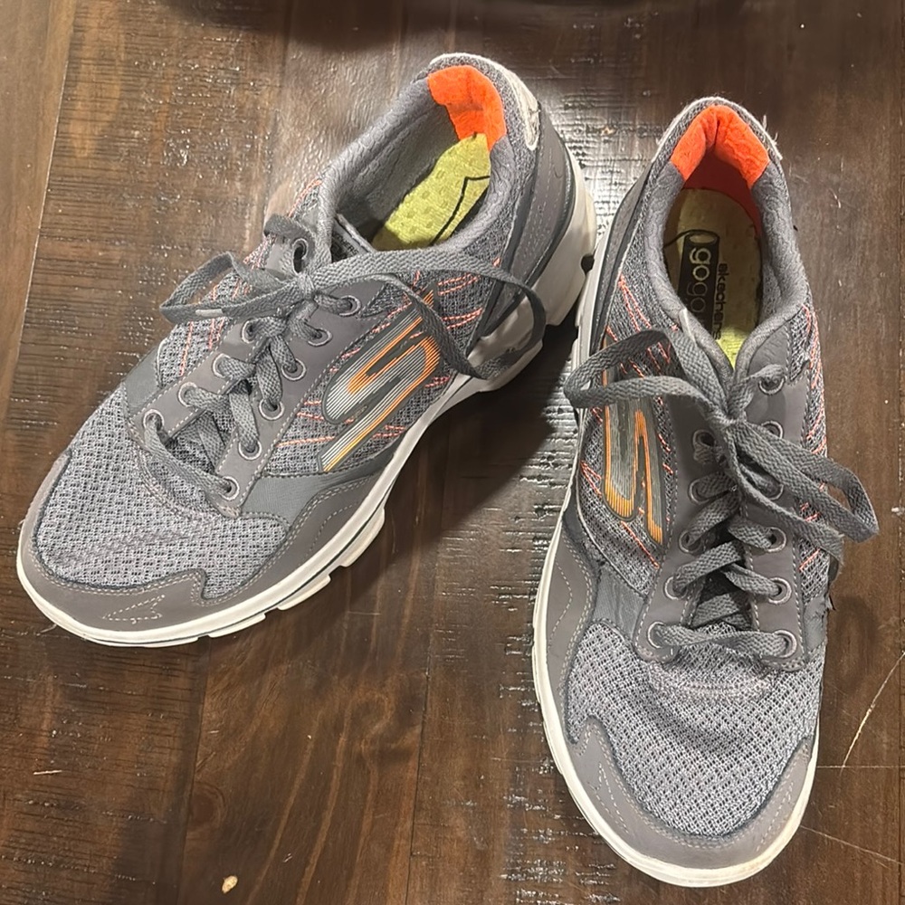 Skechers Men's Athletic Shoes in Gray and Orange